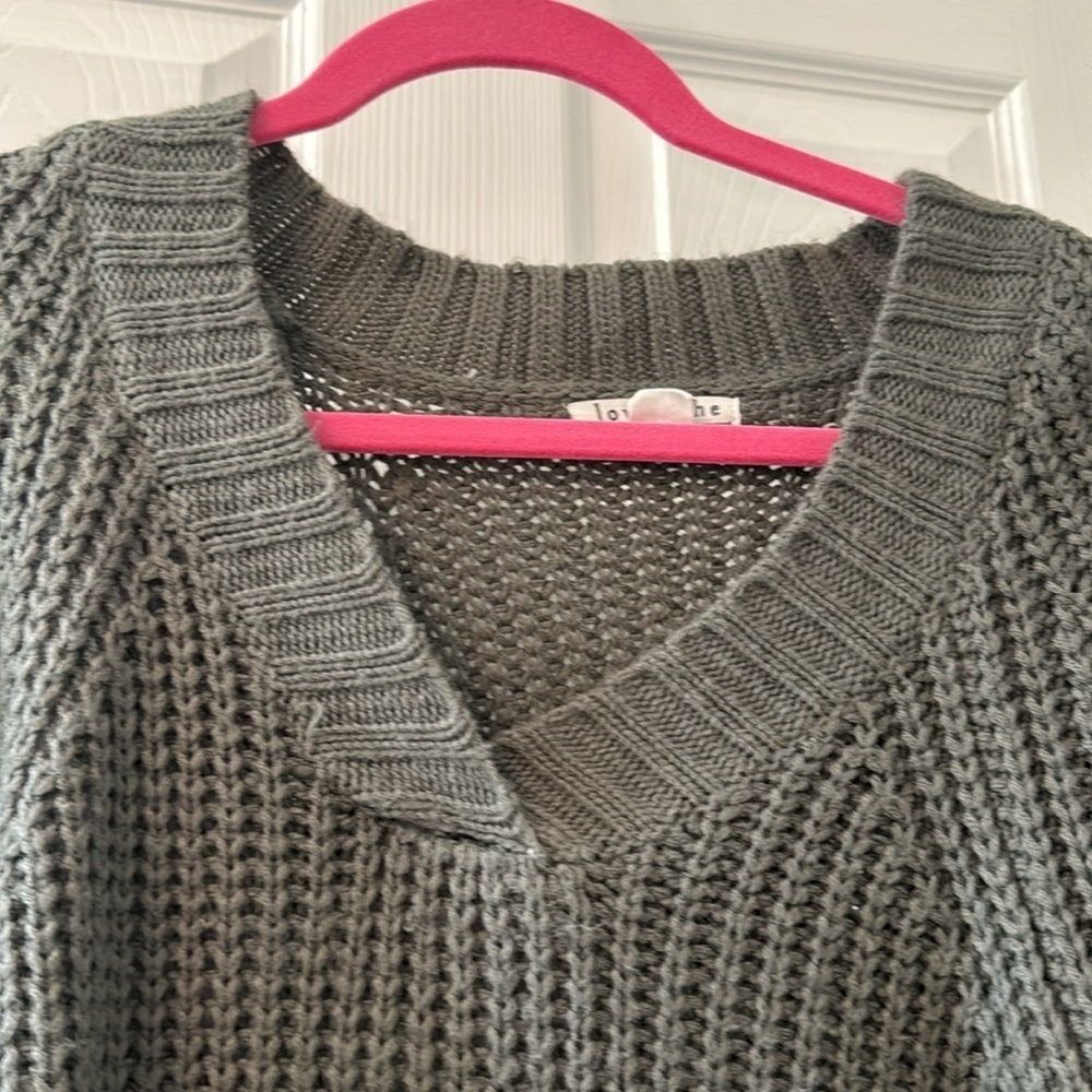 Love Riche Gray Chunky Knit V-Neck Sweater Size Small - Picture 3 of 5